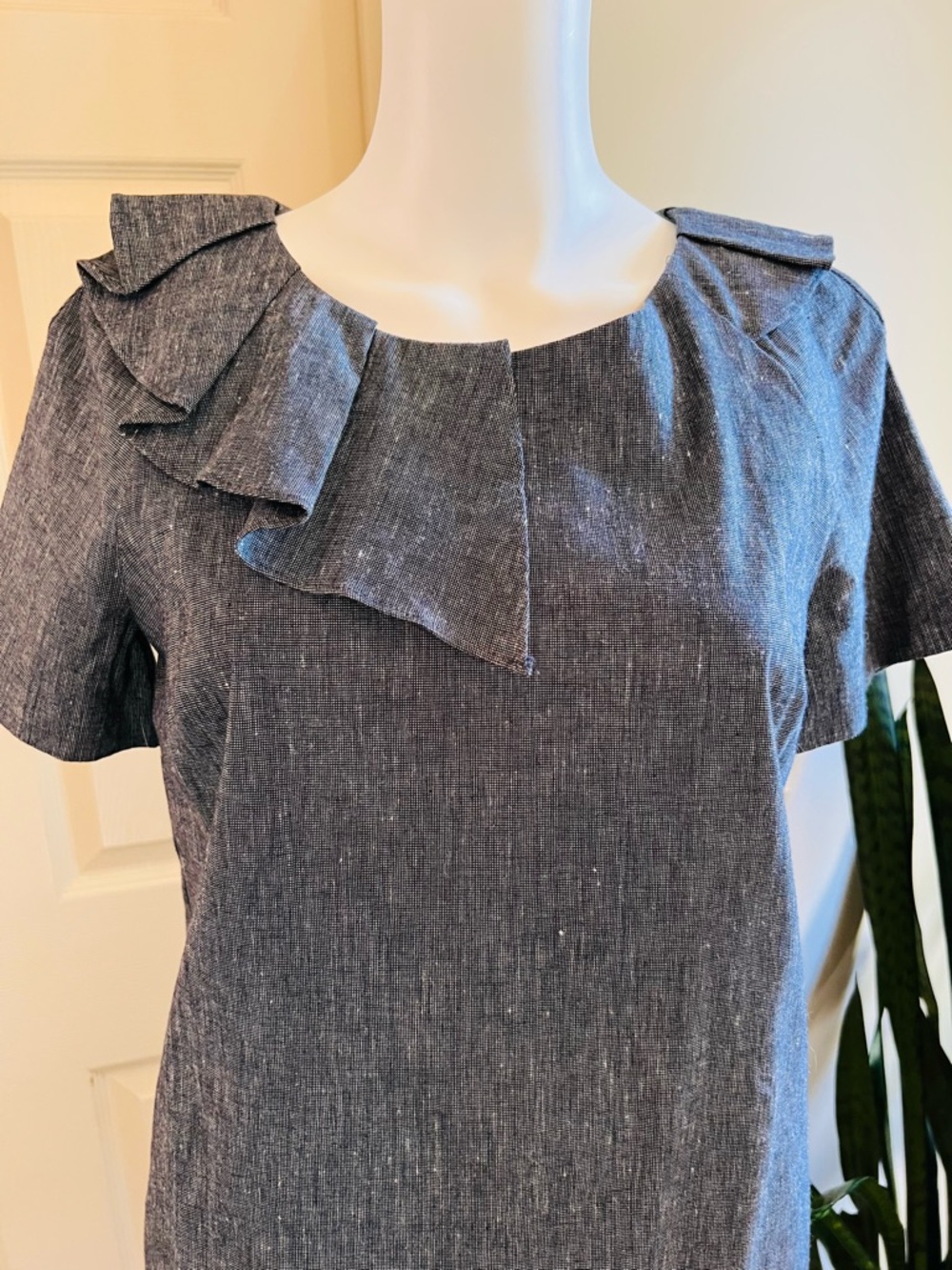 Banana Republic Shift Dress Ruffle Neck Short Sleeve Pockets - Picture 3 of 10